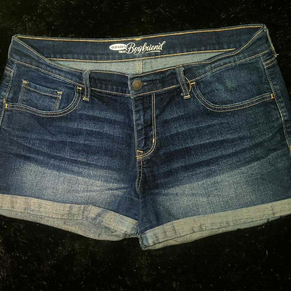 Old Navy** Ladie's Denim shorts in size 12 Regular, 38" waist